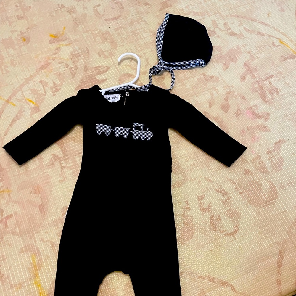Choo choo black footies 9 month with bonnet to match